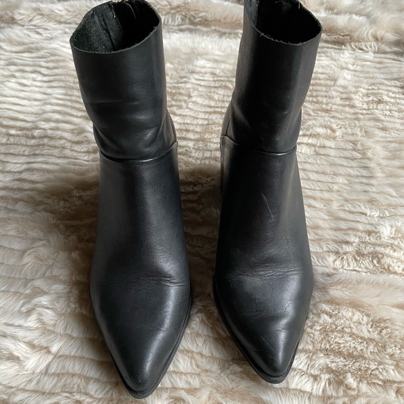 TopShop Leather Booties Size 7.5 Stacked Heel 90s Pointed Toe - Picture 2 of 5
